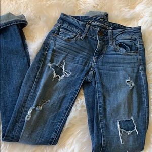 Ripped American eagle skinny jeans